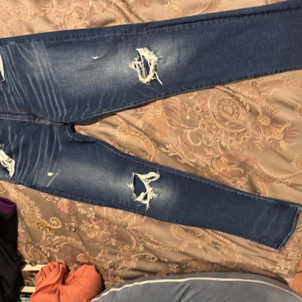 American Eagle distressed jeans size 38x34